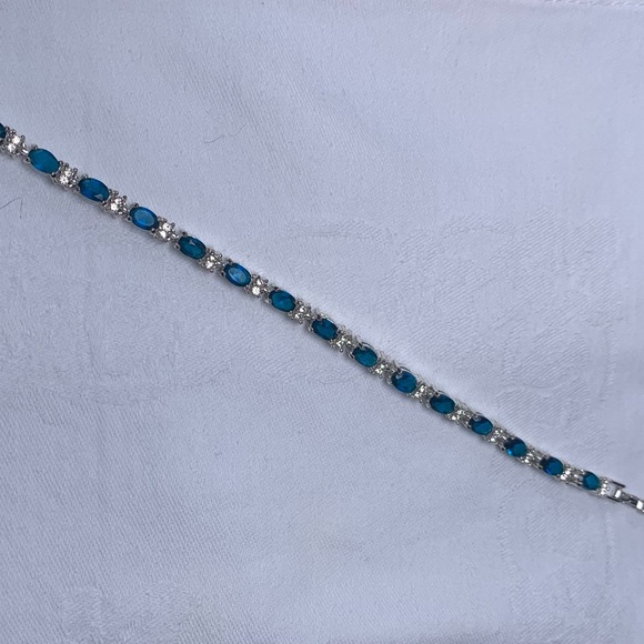 Vintage Avon bracelet - Picture 3 of 4